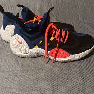 Men’s Nike Edge Sneaker size 10 multi colored